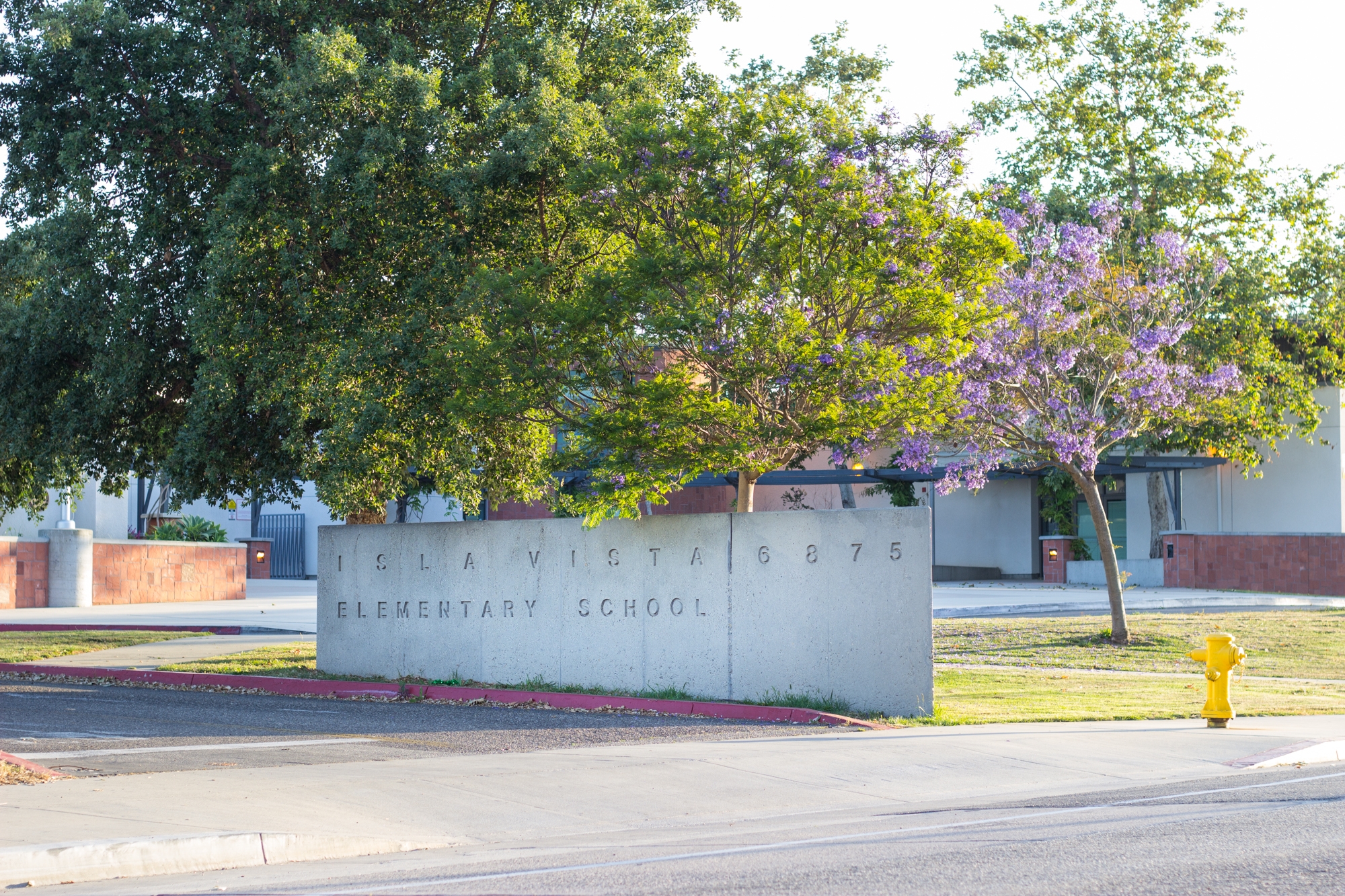 Dos Pueblos High School is continuing its 96 percent graduation rate, and it is now reporting that 40 percent of students will be going to four-year universities and 50 percent will be attending SBCC in the fall. Jose Ochoa / Daily Nexus